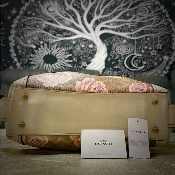 Vintage Y2K Coach Brown and Cream Floral Shoulder Bag, have other new handle - Picture 13 of 17